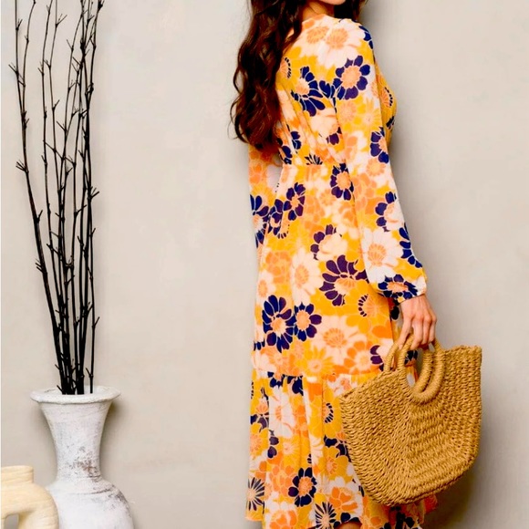 Dress - Picture 4 of 4